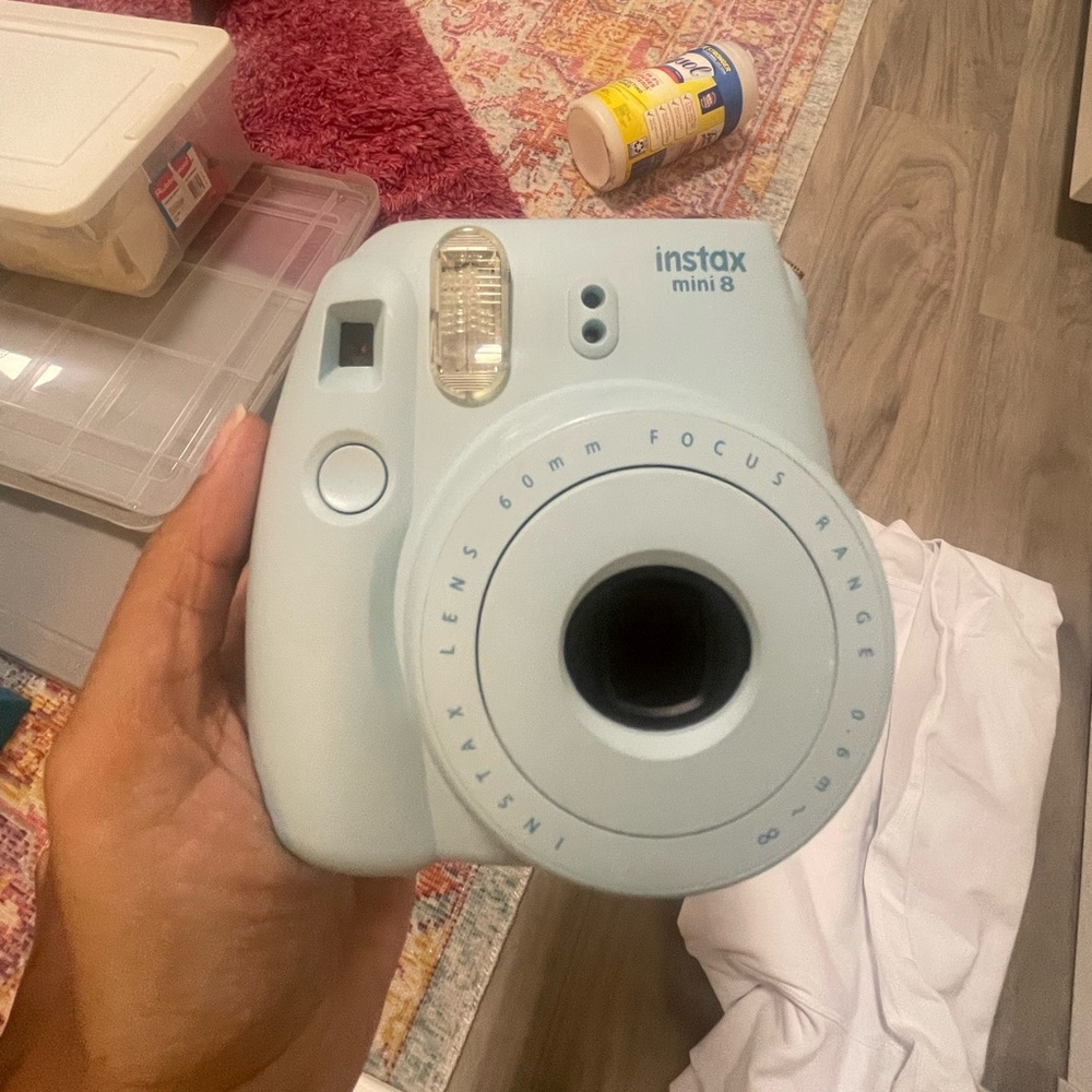 Instax mini8 camera